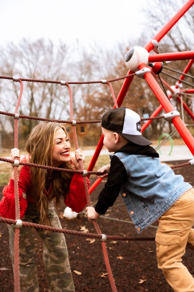 Kansas City motherhood and family photography session at local park